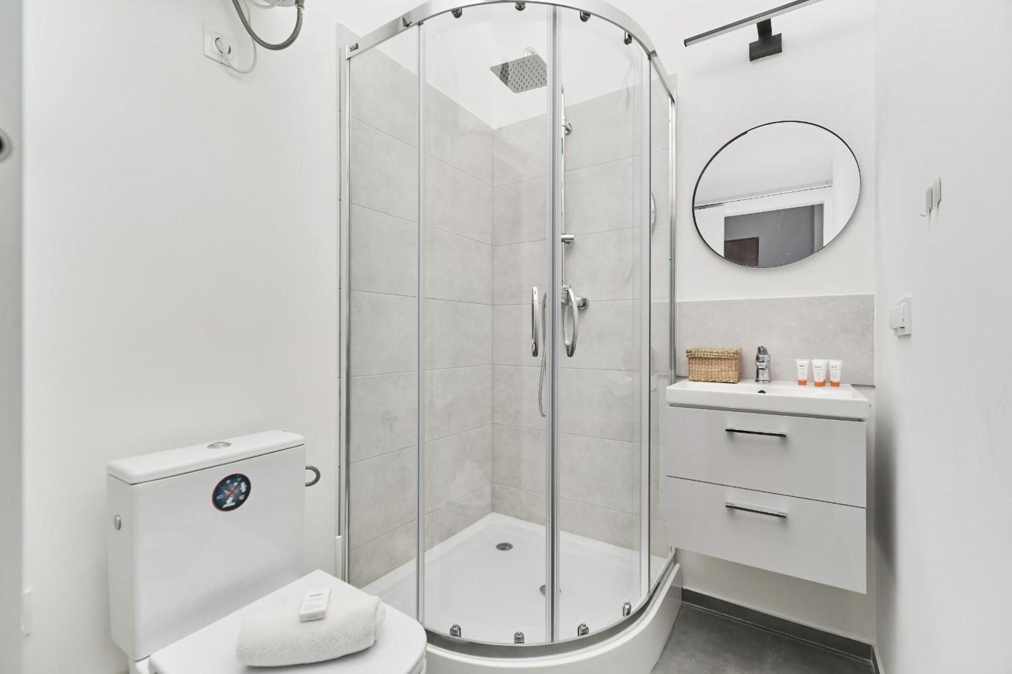 Museum Square By Renters Apartment